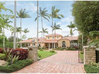 6235 Rolling Road Dr, Miami, FL 33156-5563