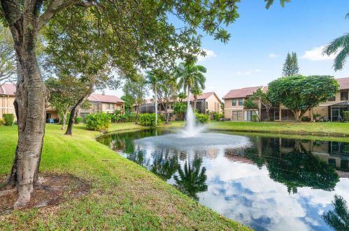 21092 Las Brisas Cir, Boca Raton FL  33433-4820 exterior