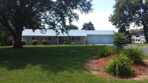 1116 Snow Hill Rd, Oakdale, TN 37829-2532