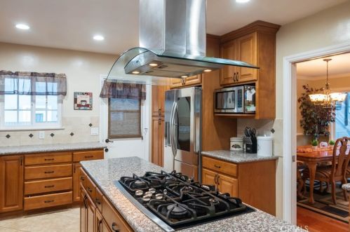 1861 Brookdale Ave, La Habra CA 90631-3233 exterior