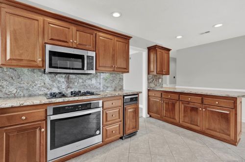 5949 Bounty St, San Diego CA  92120-2920 exterior