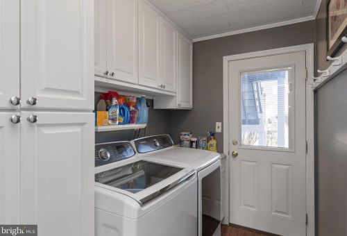 2221 Swamp Pike, Gilbertsville PA  19525-9654 exterior