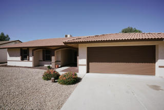 6628 Sunnyside Dr, Glendale, AZ 85304-2435