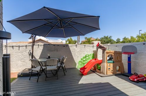 501 Sunrise Dr, Gilbert AZ  85233-6732 exterior