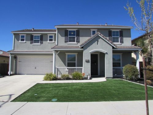 1020 Brigantino Dr, Hollister, CA 95023-4227
