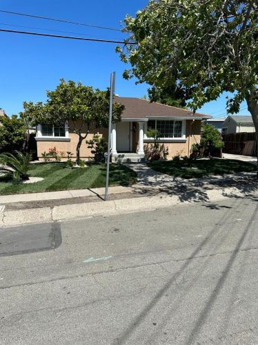 101 Manor Dr, West Pittsburg, CA 94565-3208