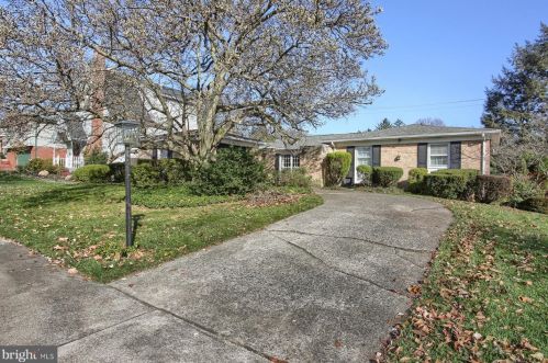 129 33rd St, Camp Hill, PA 17011-2753