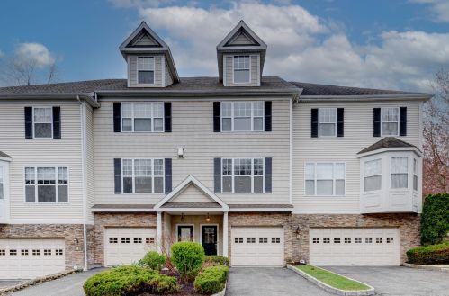 3 Brook Ln, Danbury, CT 06810-7121