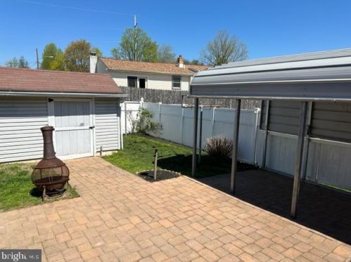2213 Downing Ln, Wilmington DE  19804-3612 exterior
