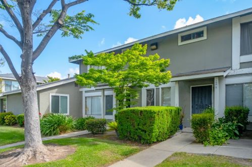 1390 Crucero Dr, San Jose, CA 95122-2744