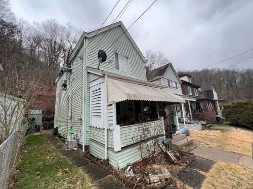 518 Glenn St, Wall, PA 15148-1205
