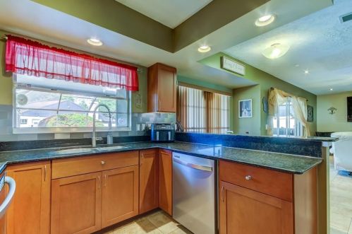 17606 Whistling Ln, Lutz FL  33549-5603 exterior