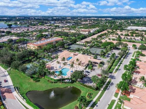 6082 Lake Hibiscus Dr, Delray Beach FL  33484-4617 exterior