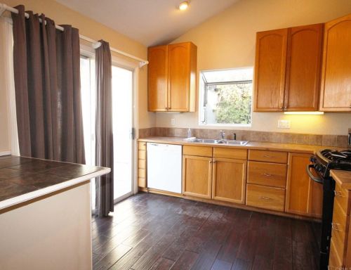 1110 Woodrail Dr, Vista CA  92083-3049 exterior