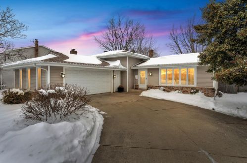 1821 Tulip Ln, Hammond, IN 46321-3239