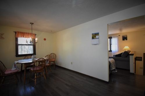 144 Woodbine Ave, Hanson MA  02341-2063 exterior