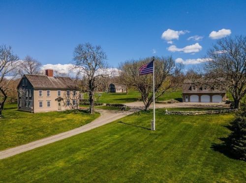 4398 Main Rd, Tiverton, RI 02878-4852