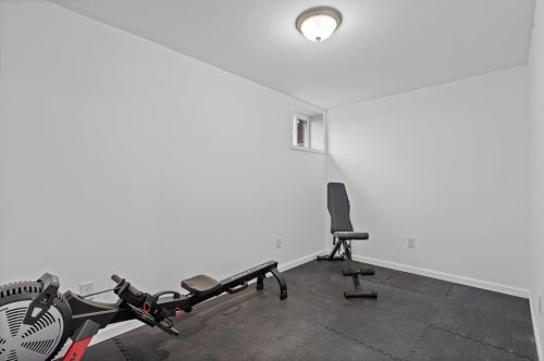 1350 Sandstone Dr, Mc Donald PA  15057-2592 exterior