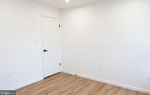 18 Soden Ct, Trenton NJ  08620-2963 exterior