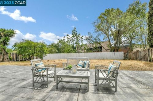 524 Palm Ave, Pacheco CA  94553-4022 exterior