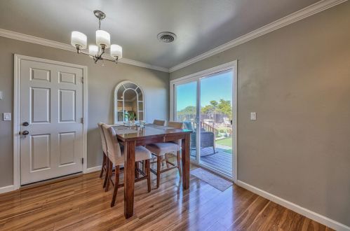 491 Jean Cir, Marina CA  93933-4012 exterior