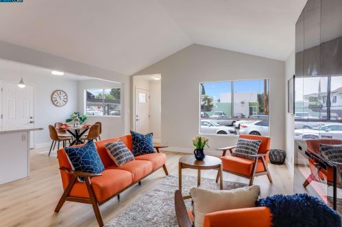 1706 88th Ave, Oakland CA  94621-1006 exterior