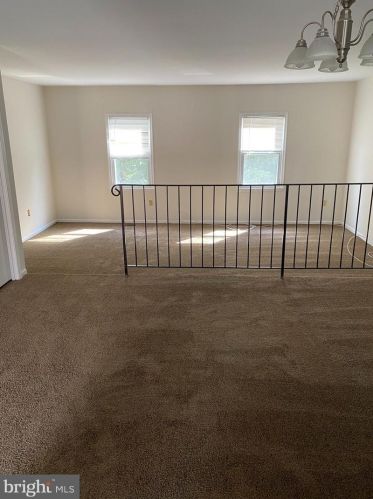 3061 Tecumseh Ct, Woodbridge VA  22192-1827 exterior