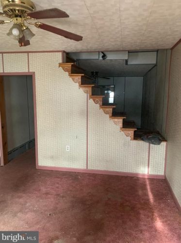 219 Mahanoy St, Glendon, PA 17948-2524