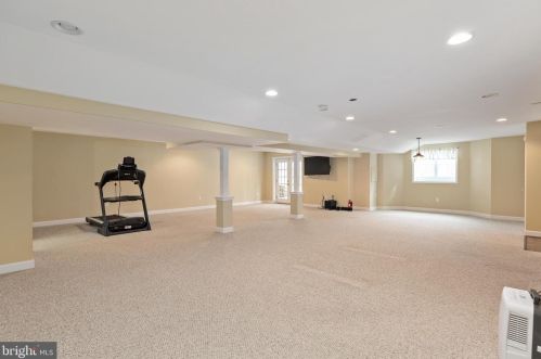 7905 Waterford Dr, Spotsylvania VA  22551-2204 exterior