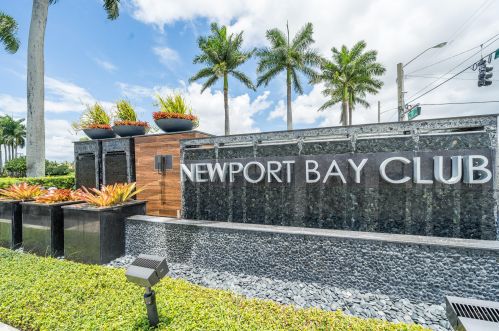 6774 Newport Lk Cir, Boca Raton FL 33496-3004 exterior