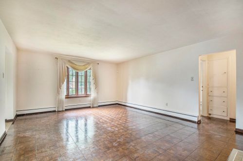 908 Grove St, Mishawaka IN  46545-6054 exterior