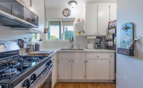 4593 Sunrise Rdg, Oceanside CA  92056-2948 exterior