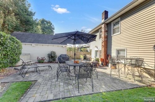 437 Northern Pkwy, Ridgewood NJ  07450-1720 exterior