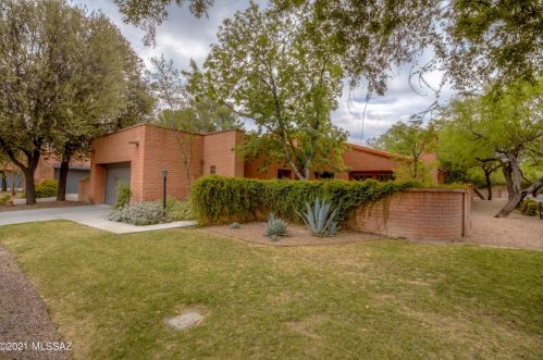 5140 Woodgate Ln, Tucson, AZ 85712-1378