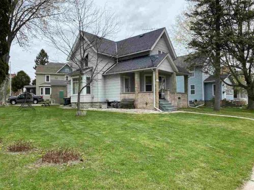 130 Haskell St, Beaver Dam, WI 53916-1610