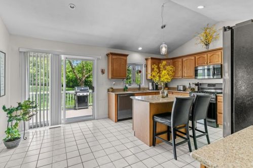 65 Carriage Trl, Middletown RI  02842-7251 exterior