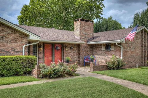 2309 Lange St, Greenville TX  75402-7323 exterior