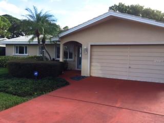 11180 66th Ter, Largo, FL 33772-6240