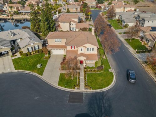 3909 Edgeview Ct, Modesto CA  95355-7318 exterior