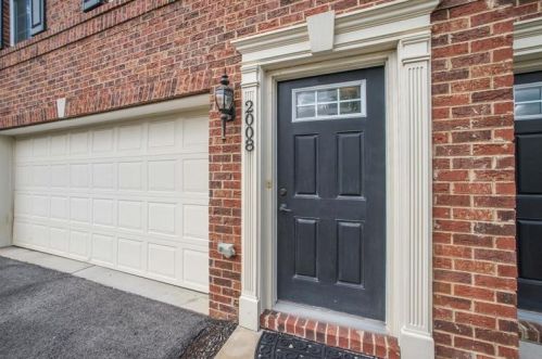 2008 Black Bear Way, Bridgeville, PA 15017-3811