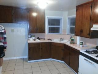 423 Locust Ave, Manteca CA  95337-5409 exterior