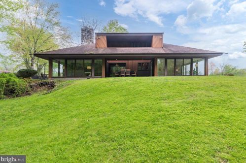 40 Lindbergh Rd, East Amwell Township, NJ 08551-1508