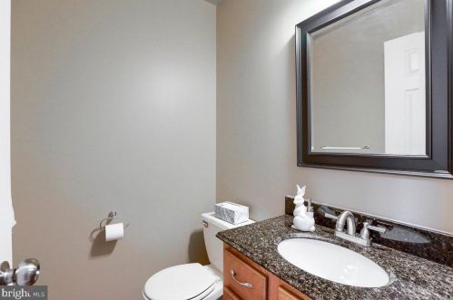 2112 Northview Ln, Harrisburg PA 17110-3911 exterior