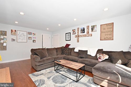 7415 Walnut Ave, Camden, NJ 08109-3076