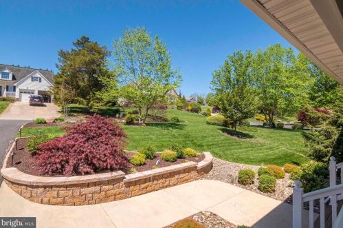 160 Manor Dr, Edinburg VA  22824-3579 exterior