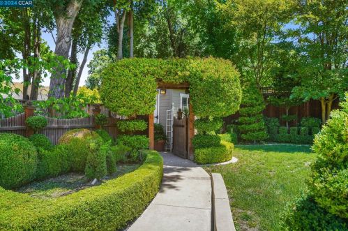 1539 Las Trampas Rd, Alamo CA  94507-1846 exterior