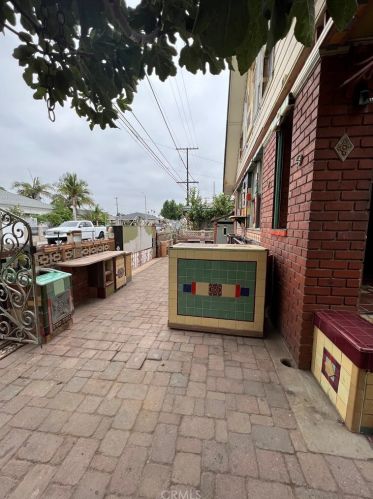 5150 Cedar Ave, Long Beach, CA 90805-6451