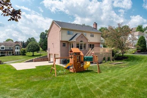 299 Clare Dr, Canonsburg, PA 15317-5229