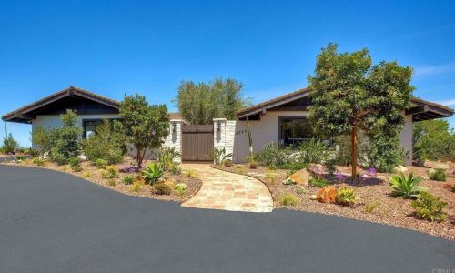 2345 Mirador, Vista, CA 92084-2833