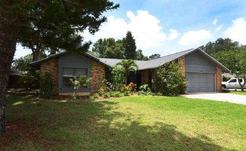 1922 Forest View Dr, Palm Harbor, FL 34683-6608